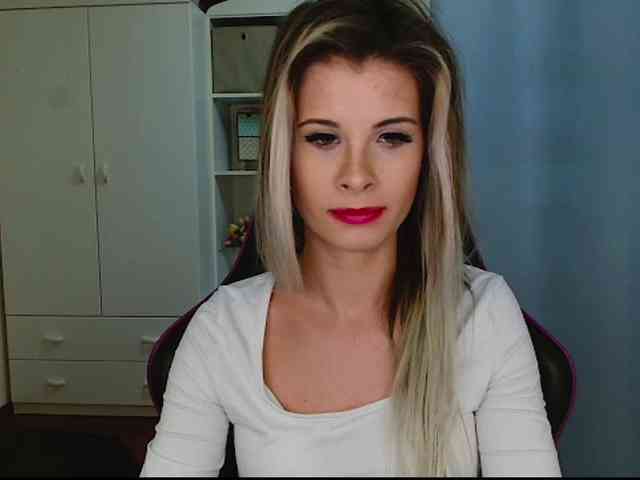 KristineNatural webcam