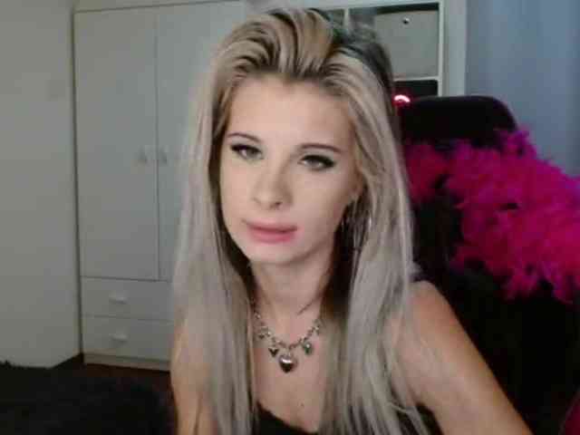 KristineNatural webcam