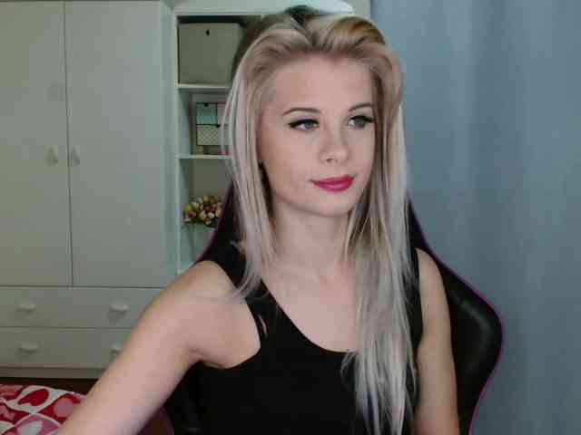 KristineNatural webcam