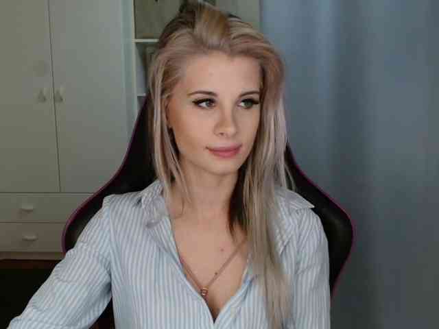 KristineNatural webcam