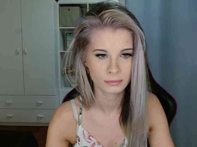 KristineNatural webcam