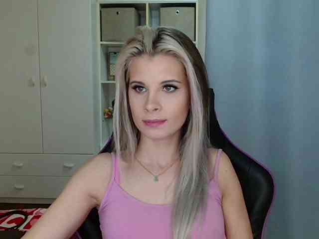 KristineNatural webcam