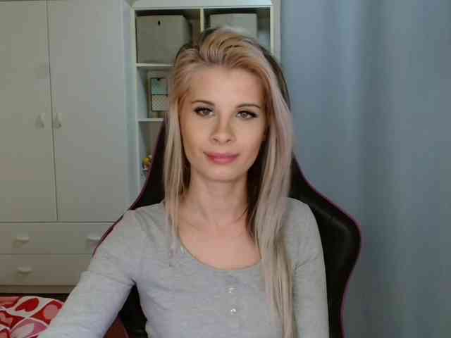 KristineNatural webcam