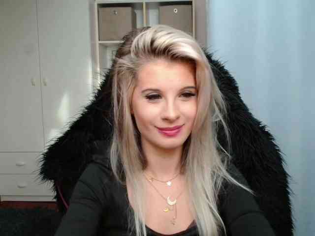 KristineNatural webcam