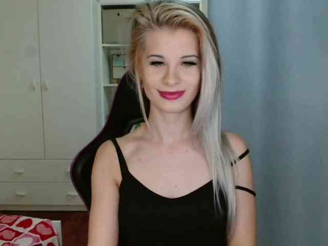 KristineNatural webcam