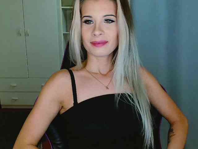 KristineNatural webcam