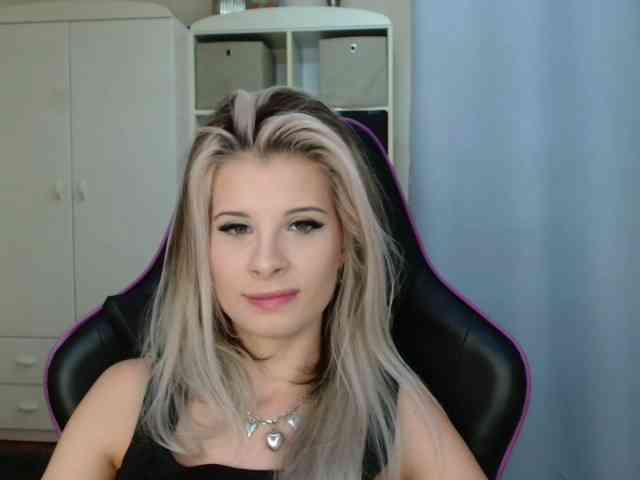 KristineNatural webcam