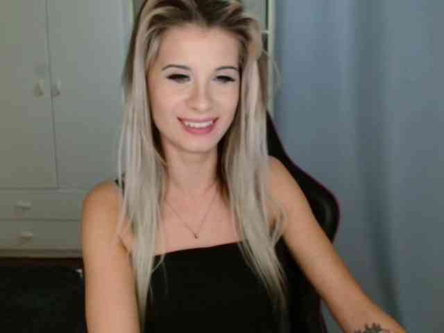 KristineNatural webcam