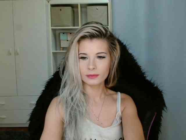 KristineNatural webcam