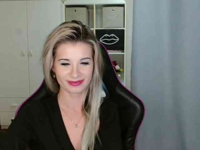 KristineNatural webcam