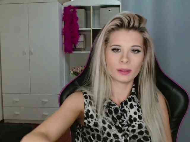 KristineNatural webcam