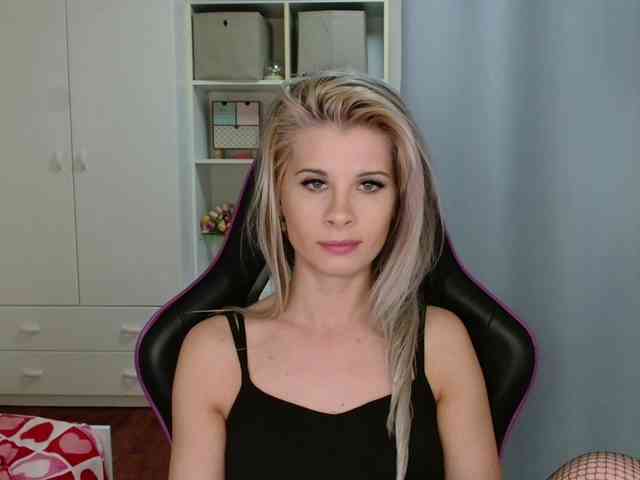 KristineNatural webcam