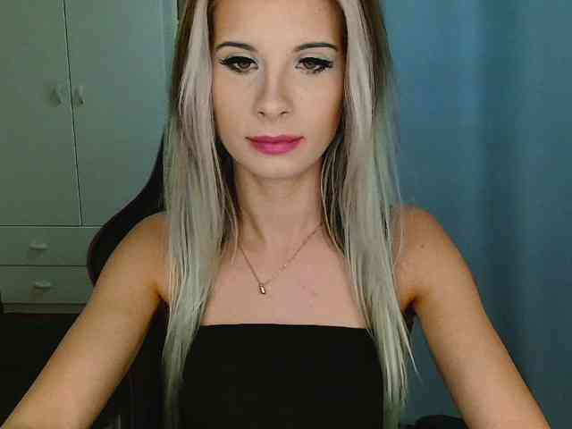 KristineNatural webcam