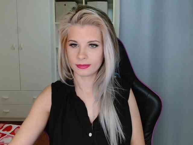 KristineNatural webcam