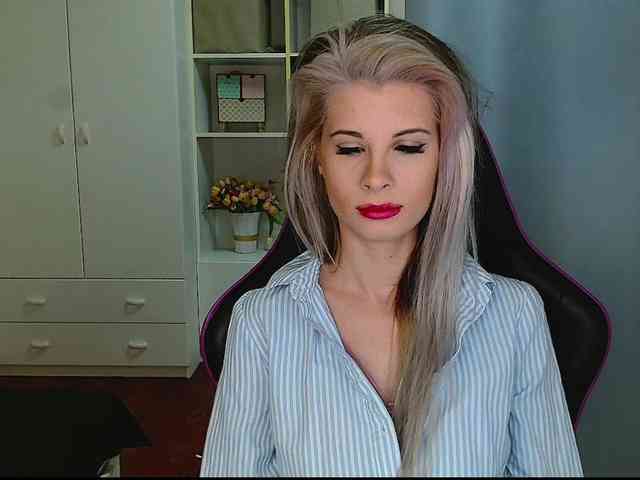 KristineNatural webcam