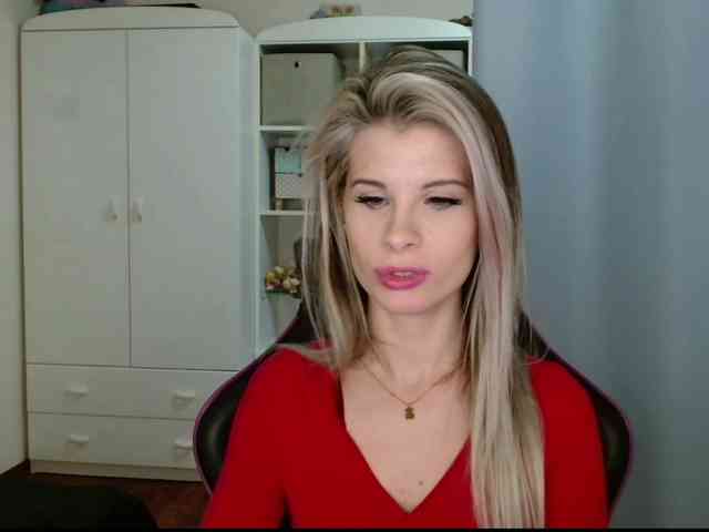 KristineNatural webcam