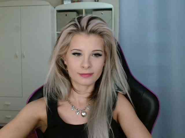 KristineNatural webcam
