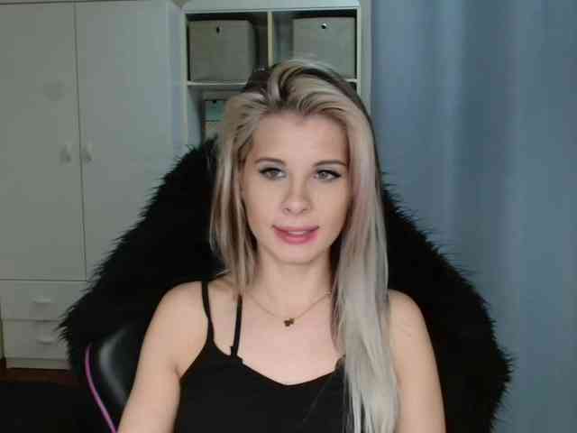 KristineNatural webcam