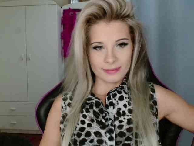 KristineNatural webcam