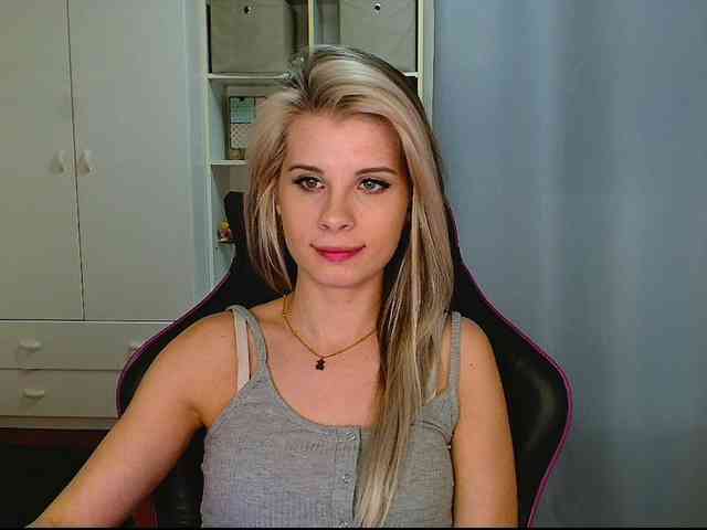 KristineNatural webcam