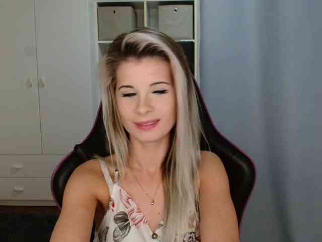 KristineNatural webcam