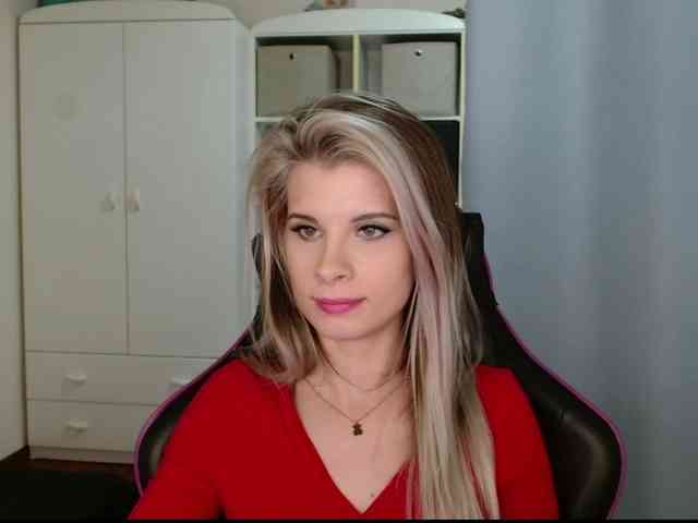 KristineNatural webcam