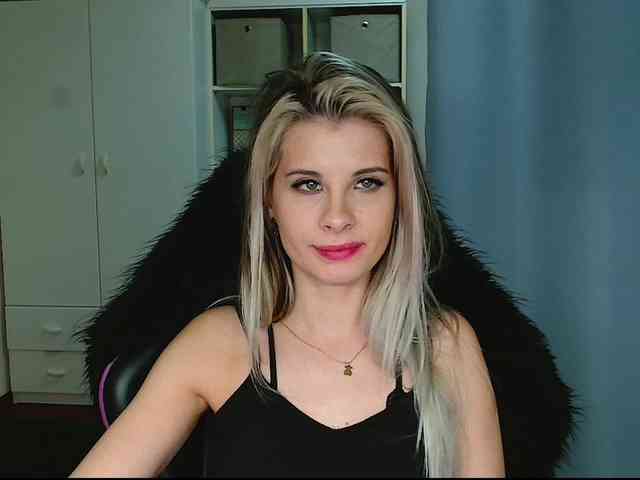 KristineNatural webcam