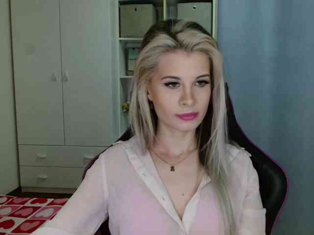 KristineNatural webcam