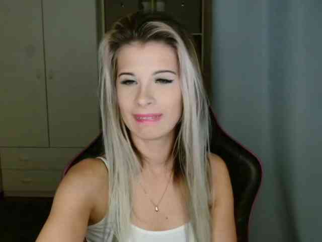 KristineNatural webcam