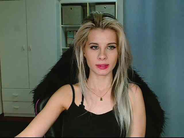 KristineNatural webcam