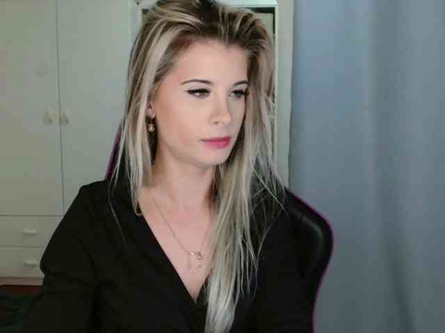 KristineNatural webcam