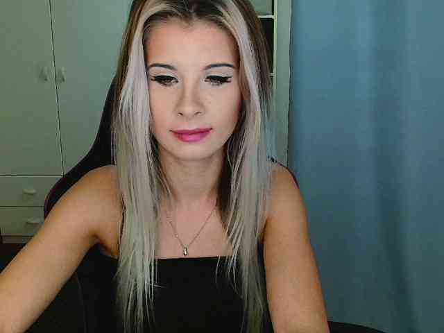 KristineNatural webcam