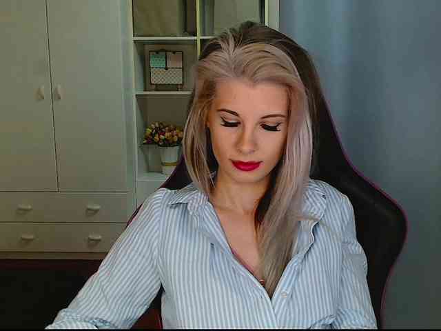 KristineNatural webcam