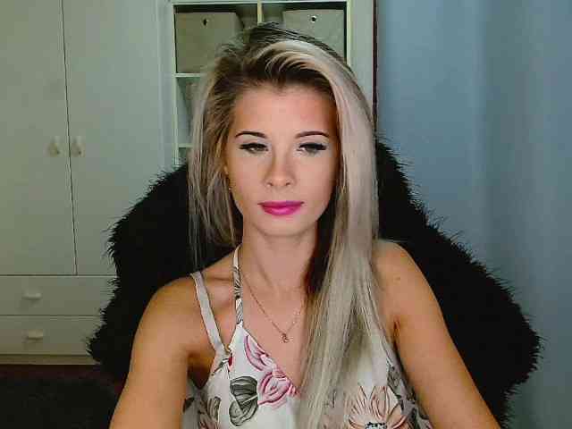 KristineNatural webcam