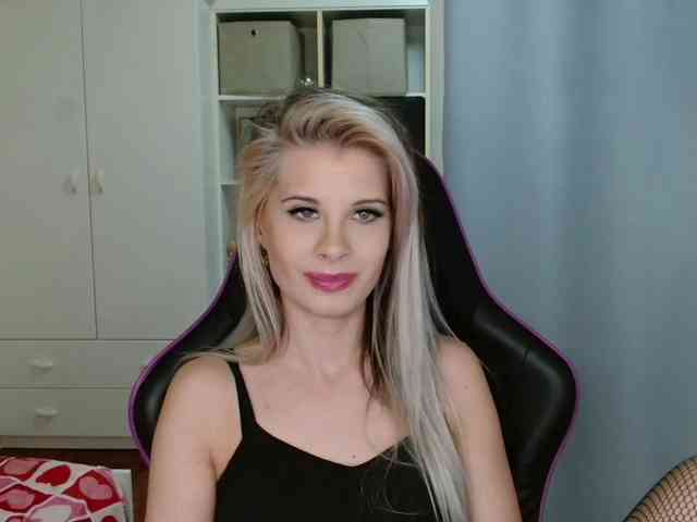 KristineNatural webcam