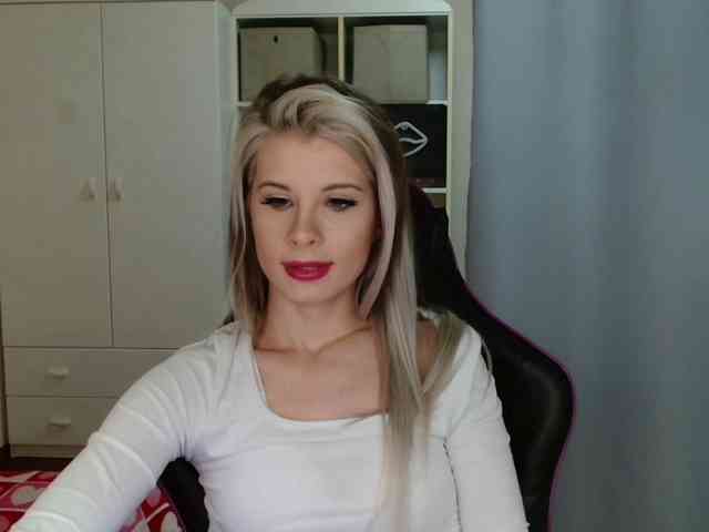 KristineNatural webcam