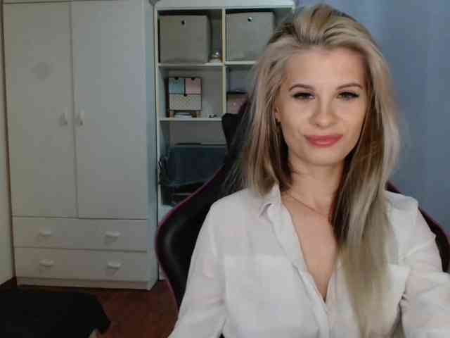 KristineNatural webcam