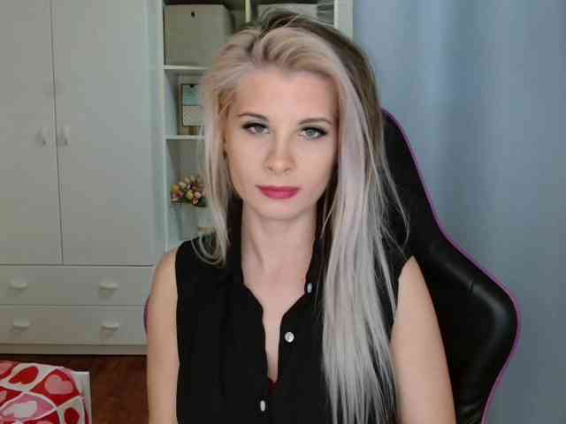 KristineNatural webcam