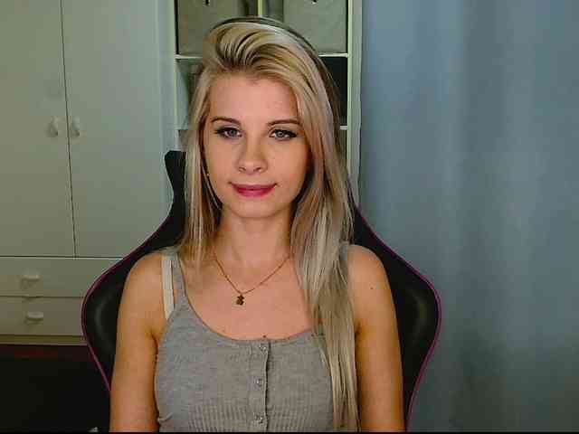 KristineNatural webcam