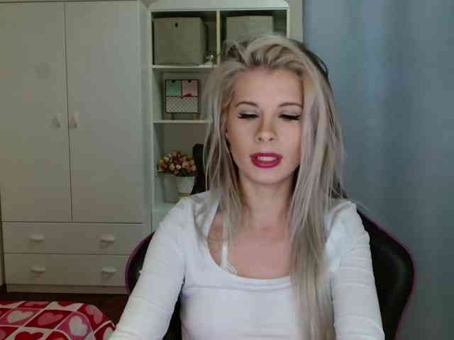 KristineNatural webcam