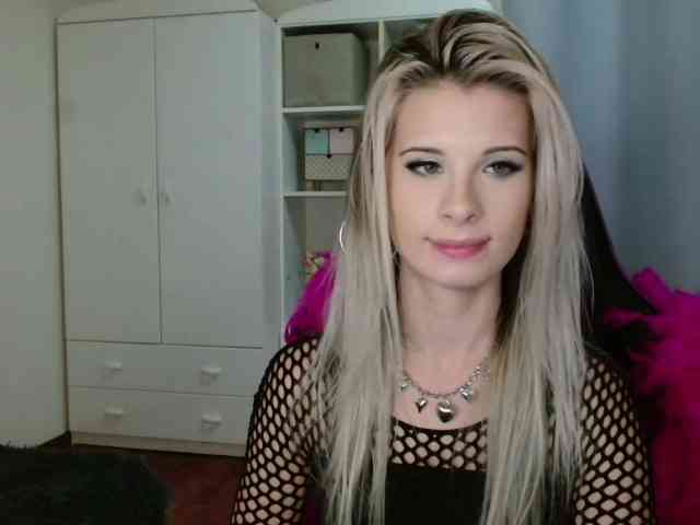KristineNatural webcam