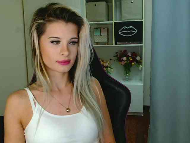 KristineNatural webcam