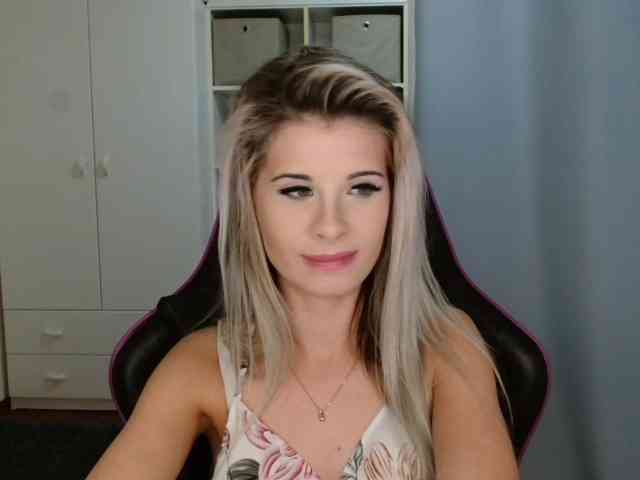 KristineNatural webcam