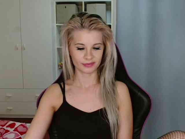 KristineNatural webcam