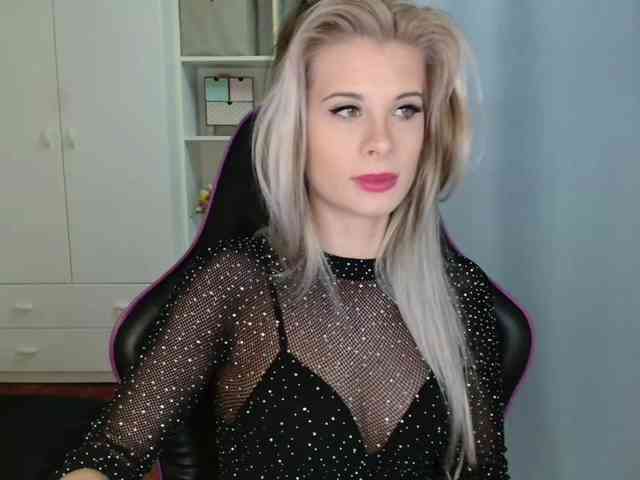 KristineNatural webcam