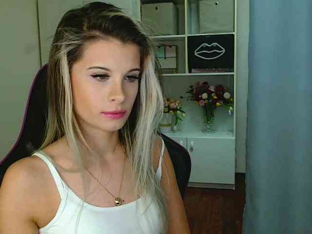 KristineNatural webcam