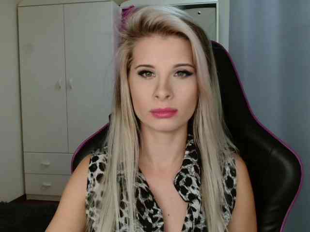 KristineNatural webcam
