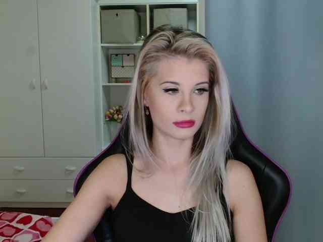 KristineNatural webcam