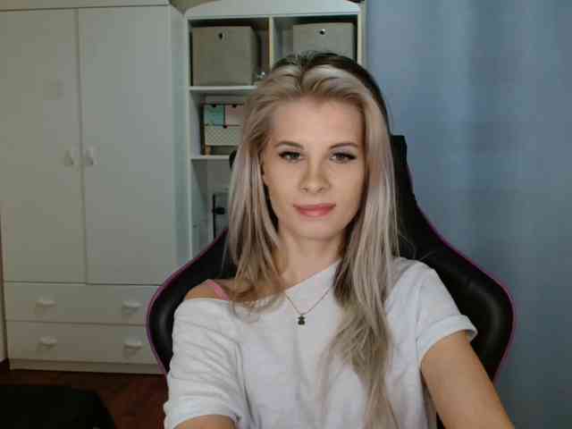 KristineNatural webcam
