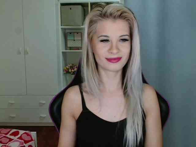 KristineNatural webcam